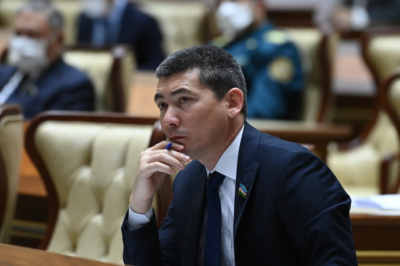 Senator Farhod Boqiyev: Tarbiyada tanaffus boʻlmasligi kerak