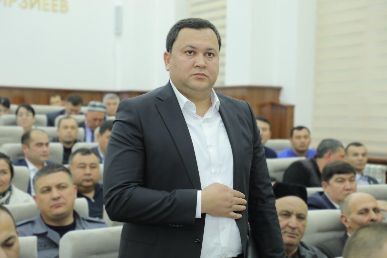 Первый заместитель хокима Сырдарьинской области по вопросам финансов, экономики и сокращения бедности